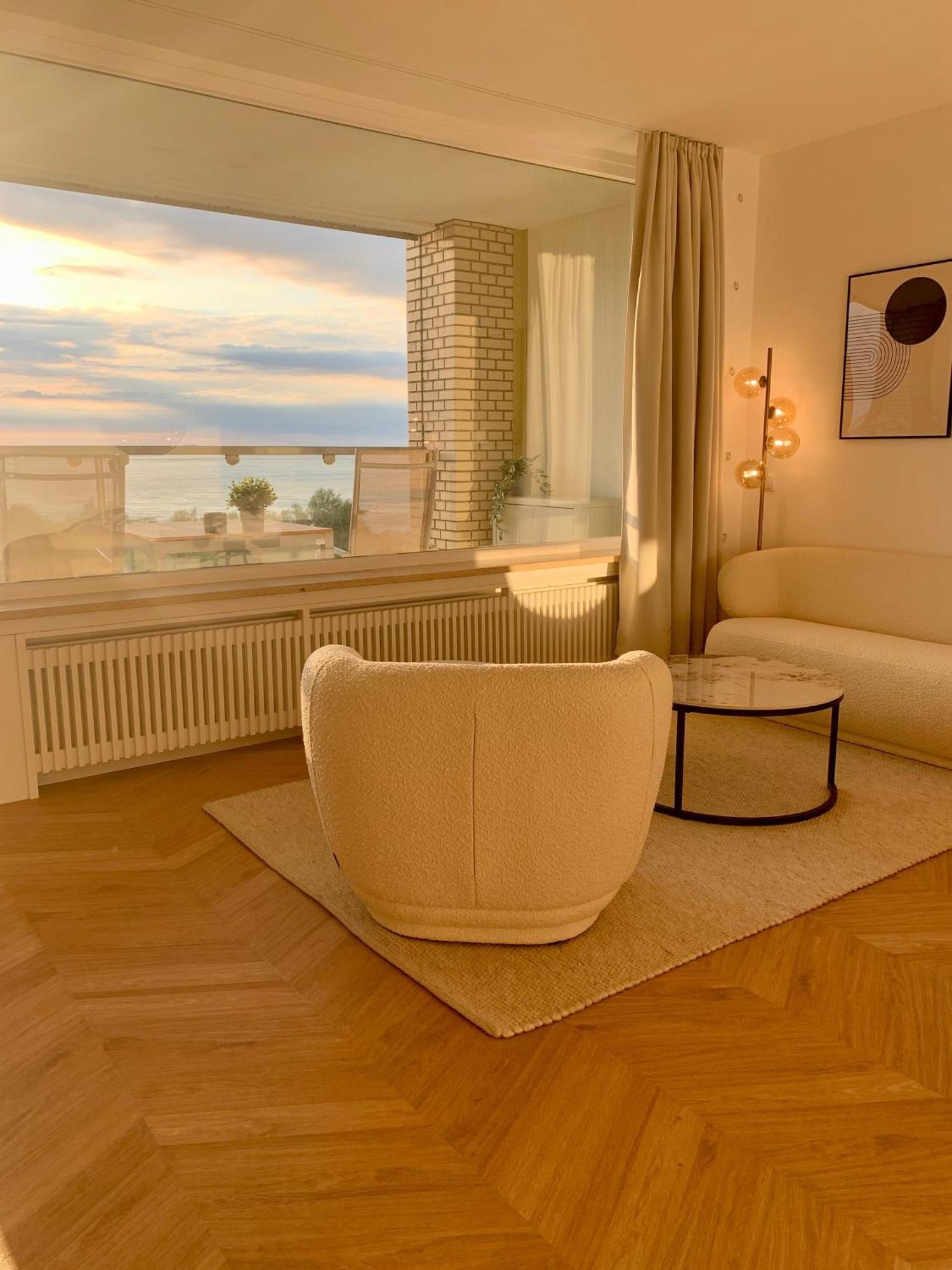 Panoramameerblicksuite Direkt Am Strand, Garage Wlan, Aufzug, Smarttv,bettwaesche,handtuecher, Netflix Uvm Apartment